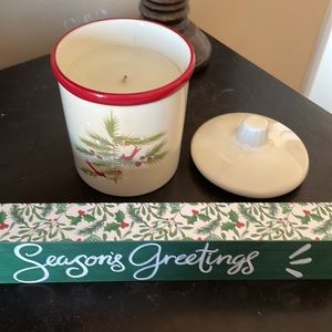 🎄CHRISTMAS BUNDLE🎄1 Hallmark Cinnamon Candle and 1 seasons greetings sign